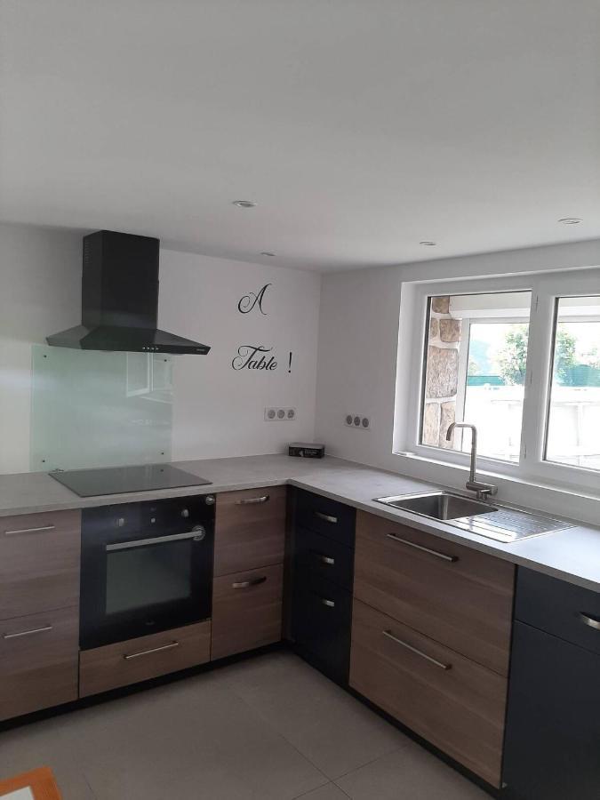 Appartement Climatise Au Calme En Provence Пиерфу-дю-Вар Екстериор снимка